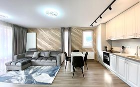 All Day Holiday Residence